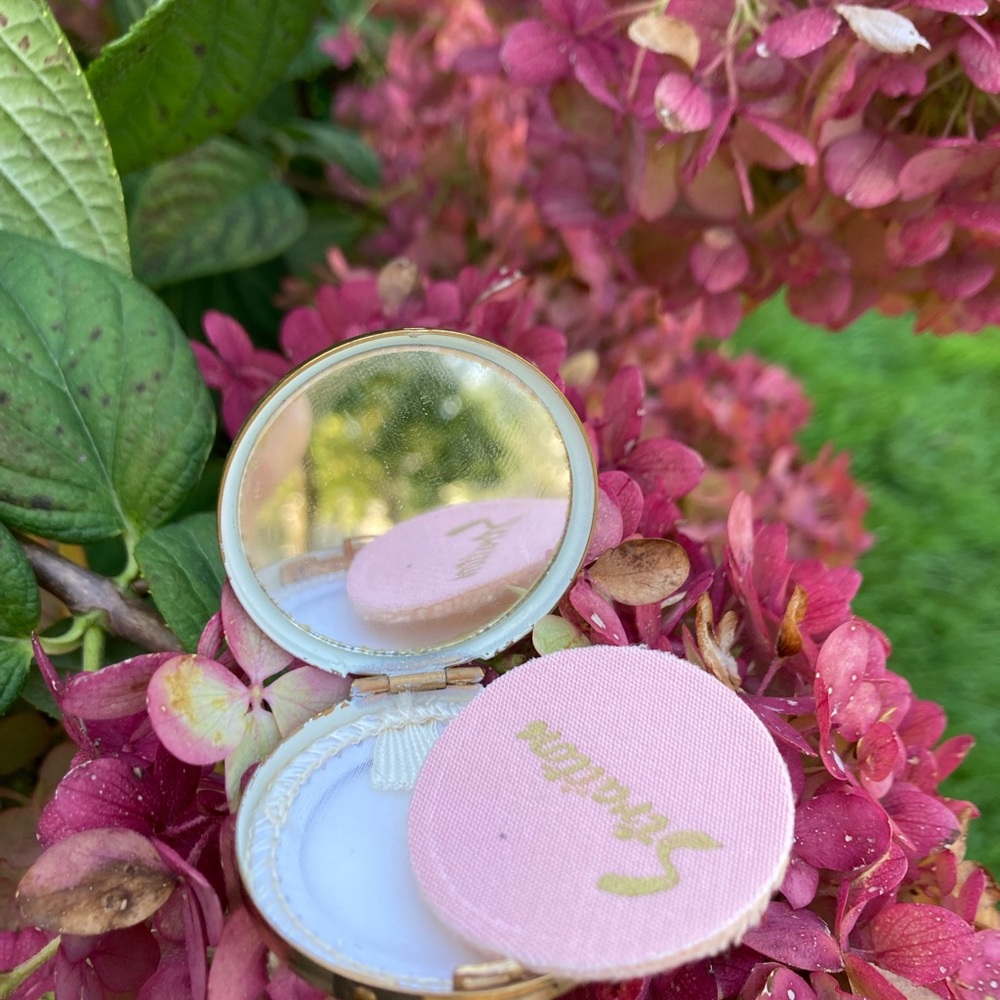 Small Never Used Vintage Stratton Compact - Picture 5 of 6